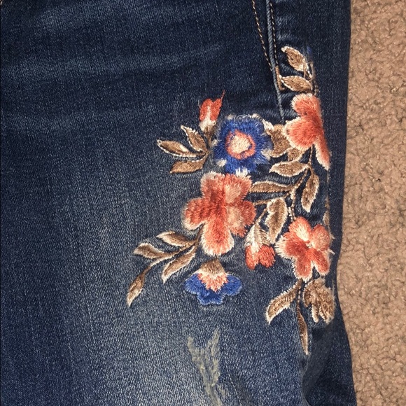 Miss Me Embroidered - Picture 6 of 6